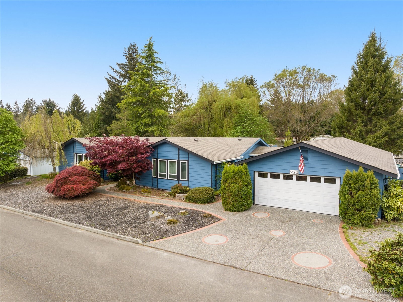 921 241st Place Property Photo 1
