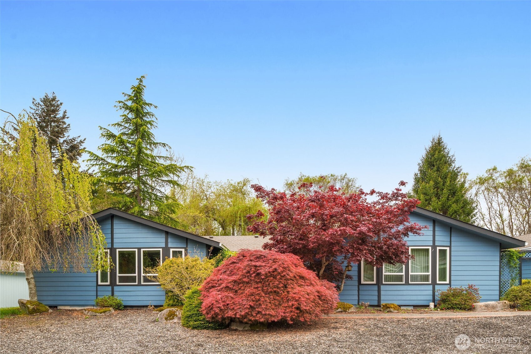 921 241st Place Property Photo 2