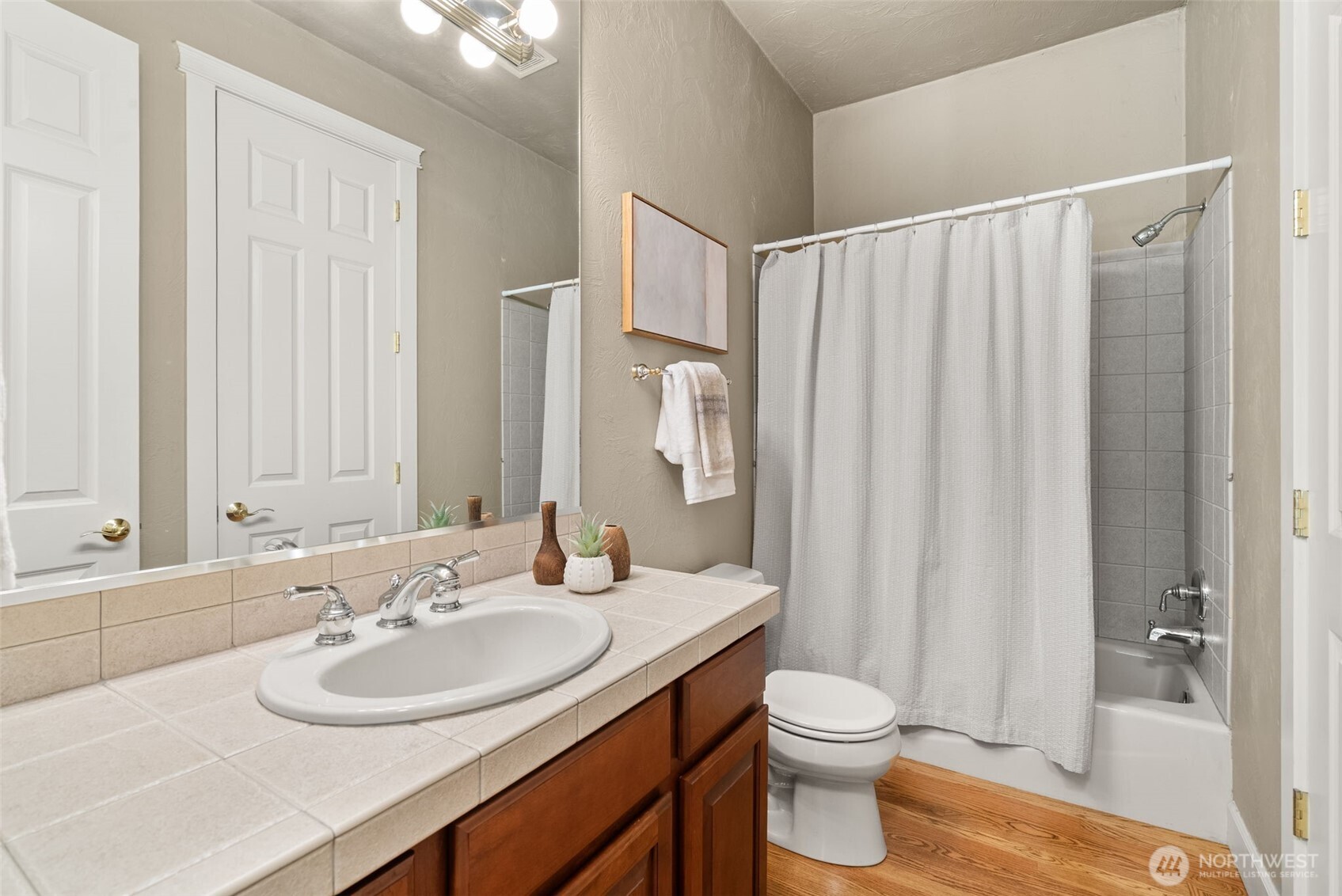 7841 Canterwood Drive Property Photo 28