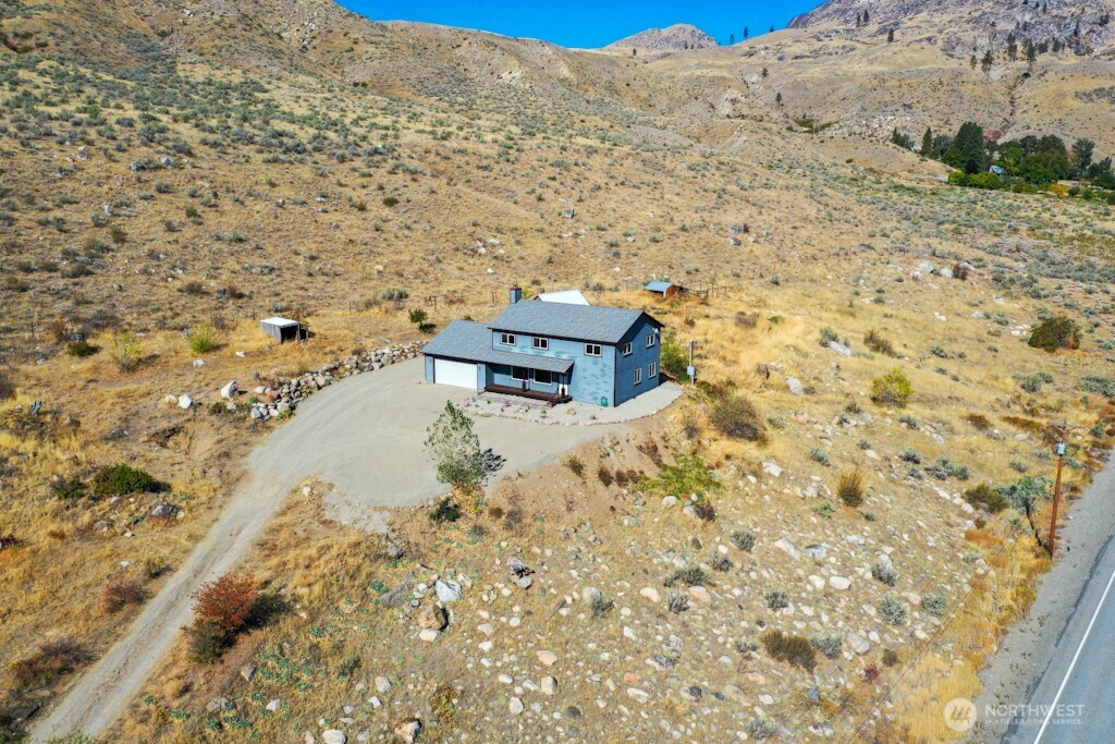 1073 Old Hwy 97 Property Photo 1