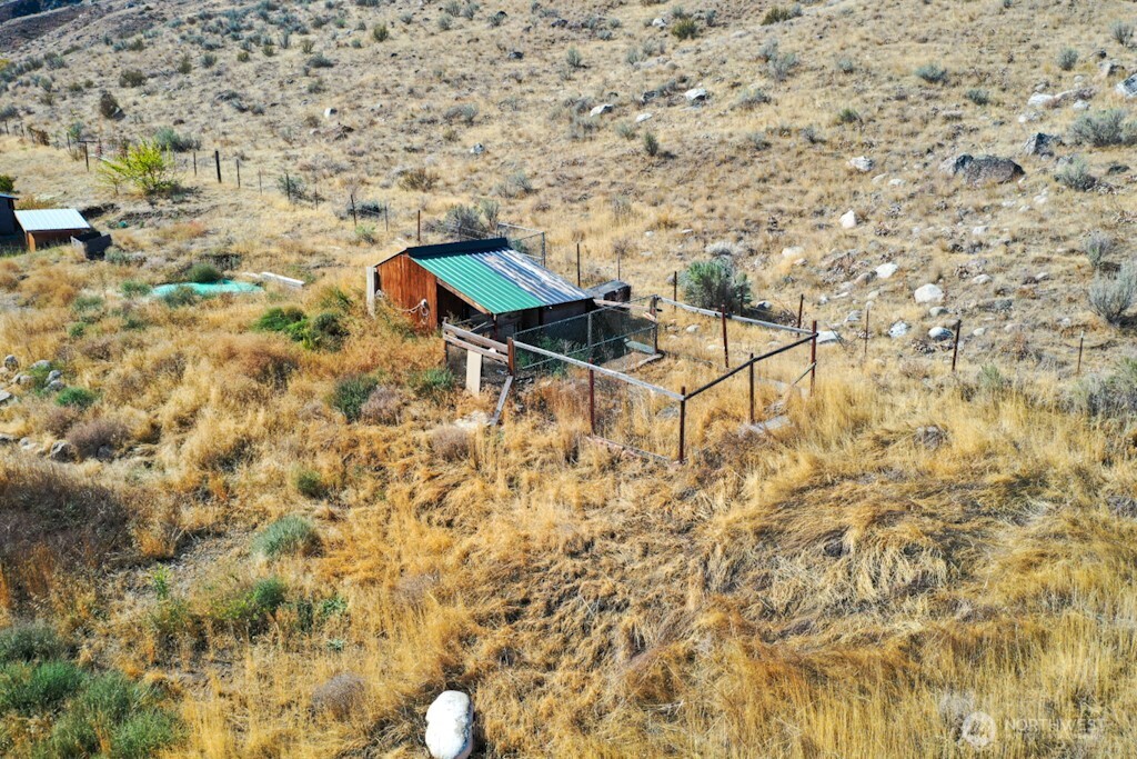 1073 Old Hwy 97 Property Photo 16
