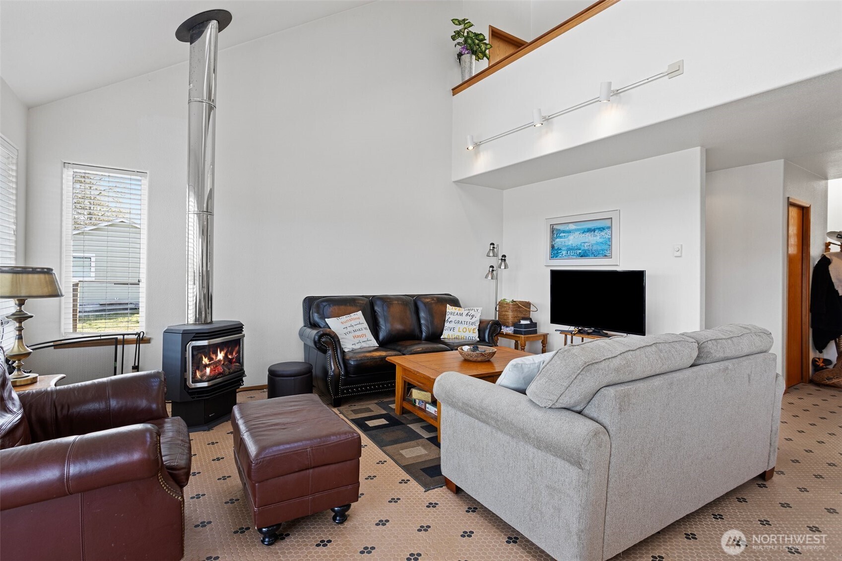 580 Mount Olympus Avenue Property Photo 6