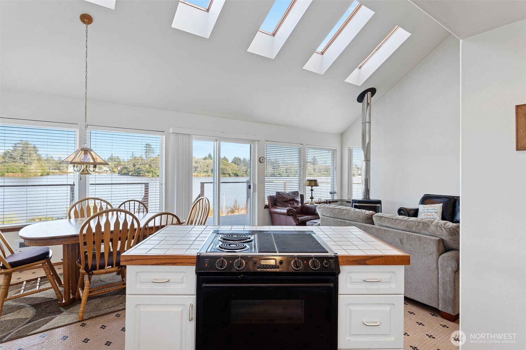 580 Mount Olympus Avenue Property Photo 18