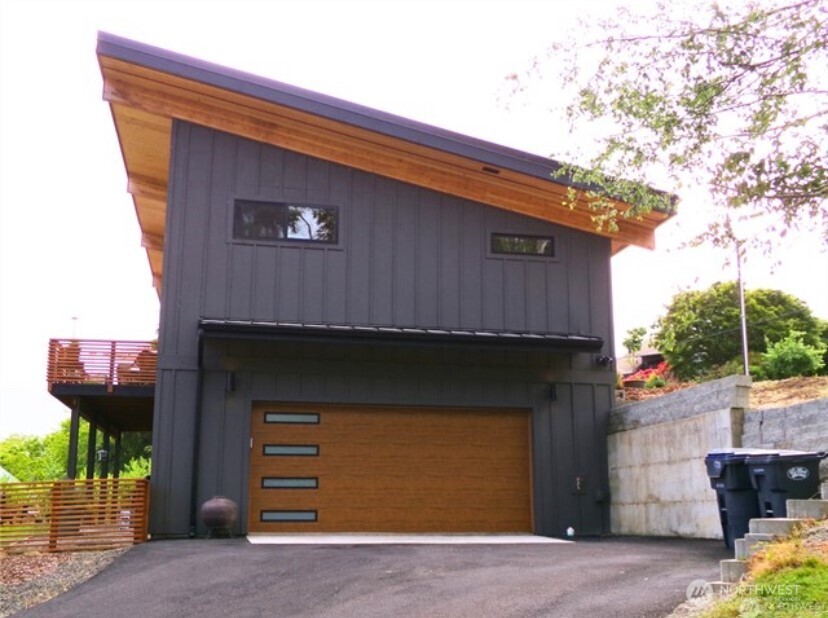 1011 Alden Road Property Photo 1
