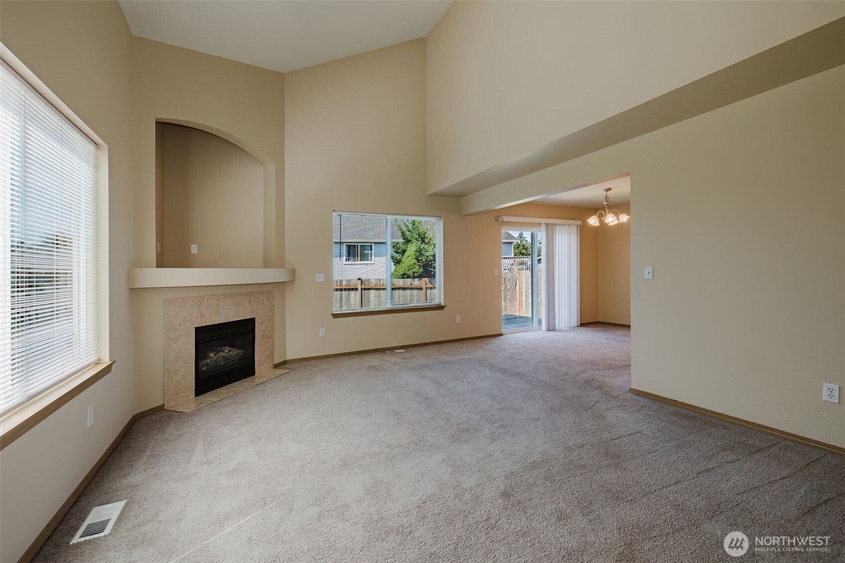 4024 152nd Street Ct Property Photo 3