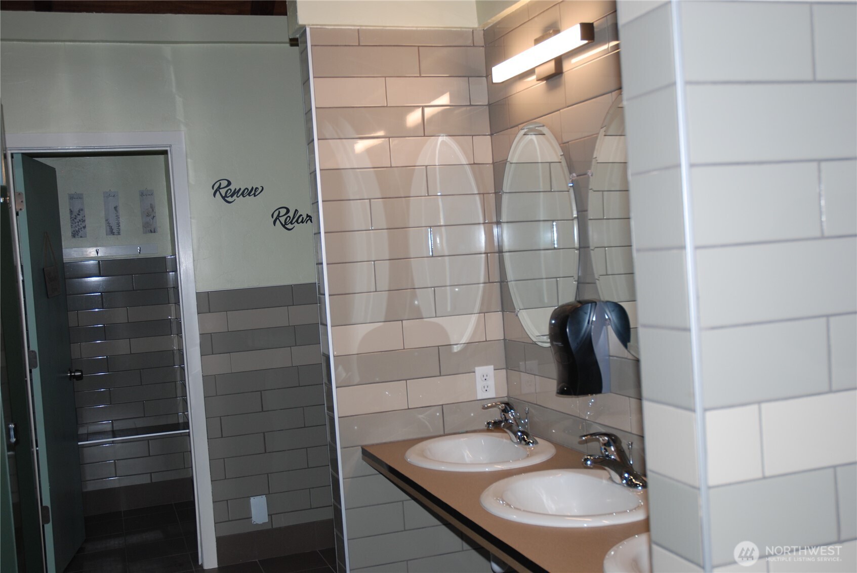 13901 S Clear Lake Road 306 Property Photo 12