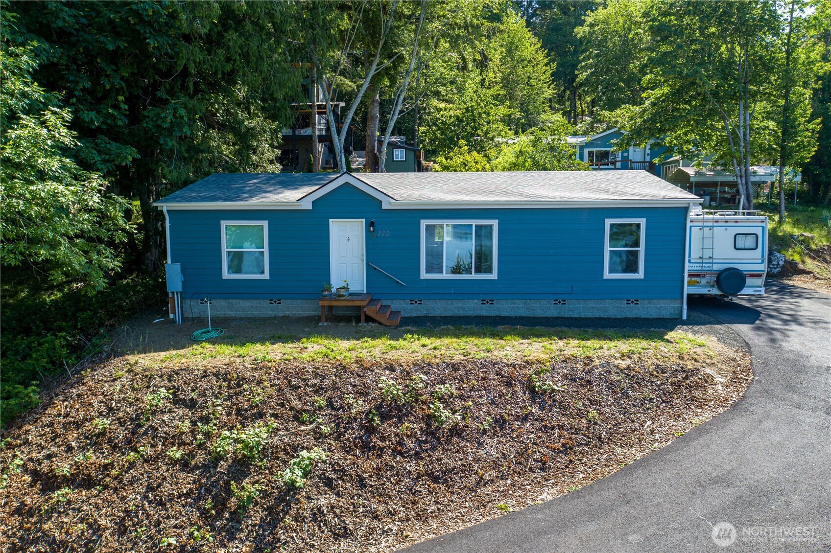 190 Midway Lane Property Photo 1