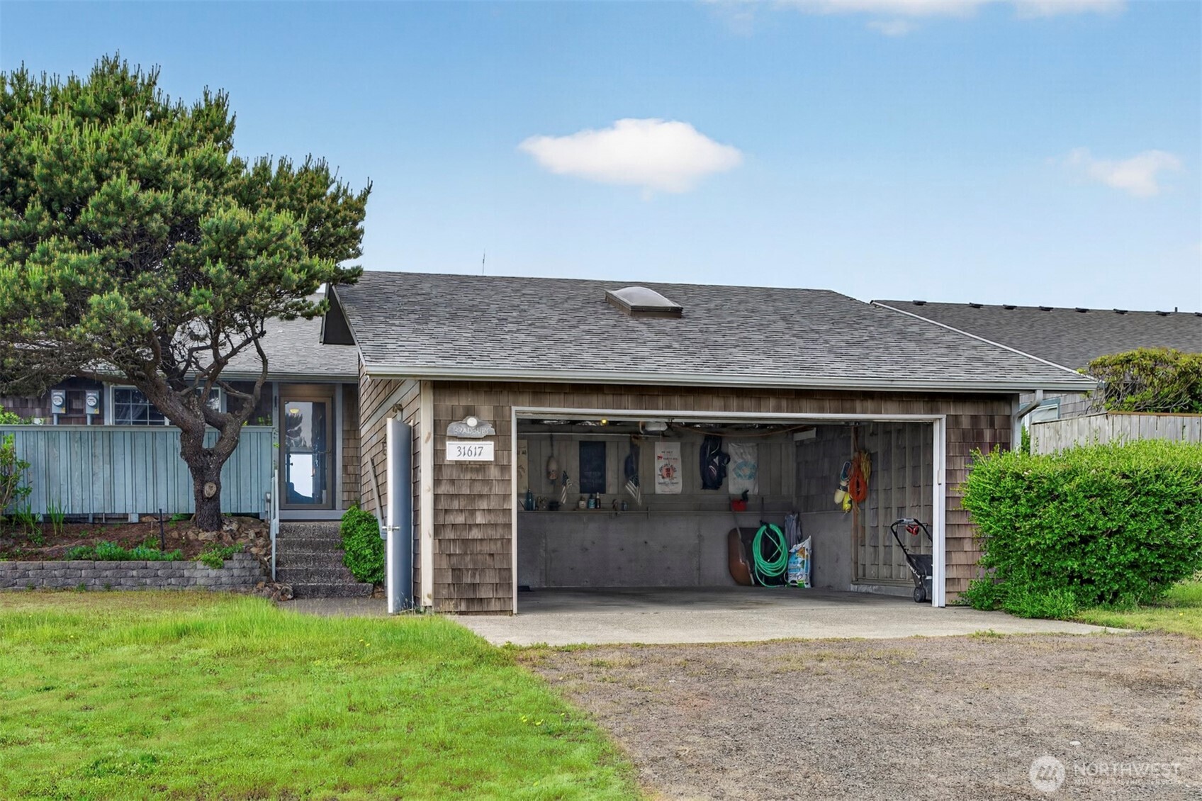 31617 G Street Property Photo 5