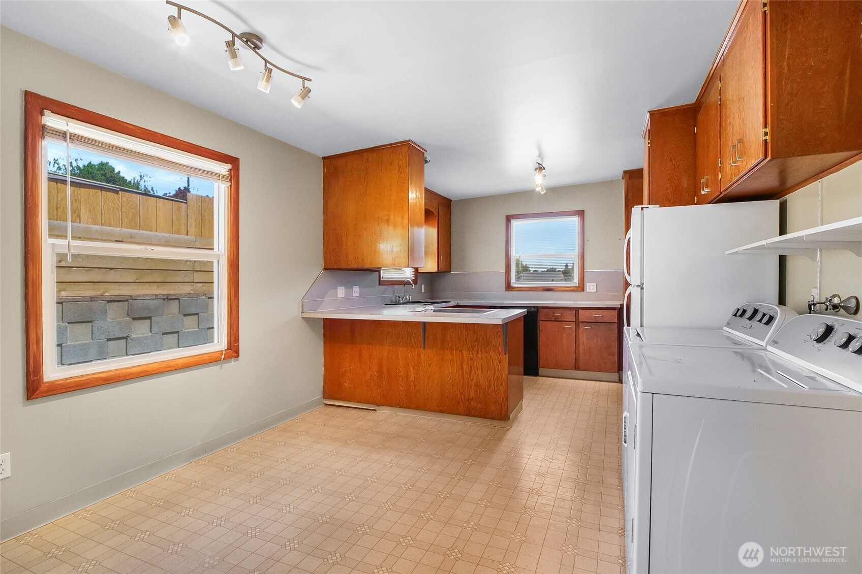 0 16 & 20 F Street Property Photo 29