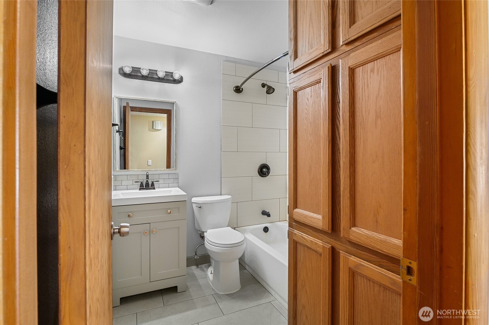 0 16 & 20 F Street Property Photo 36