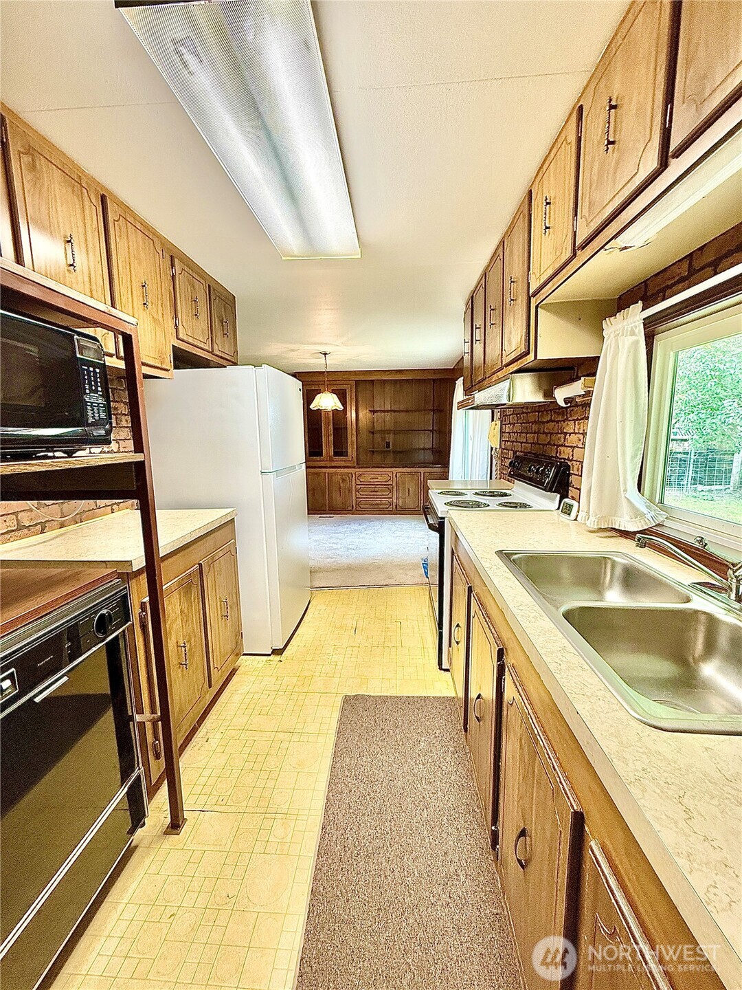 321 Bruce Street Property Photo 6