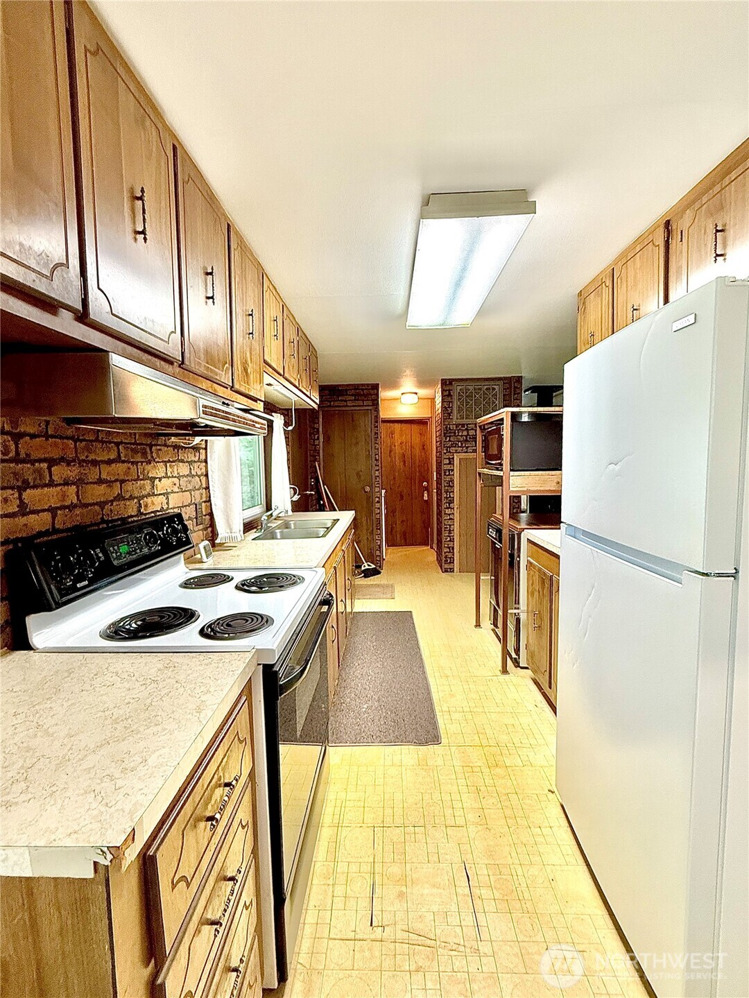 321 Bruce Street Property Photo 7