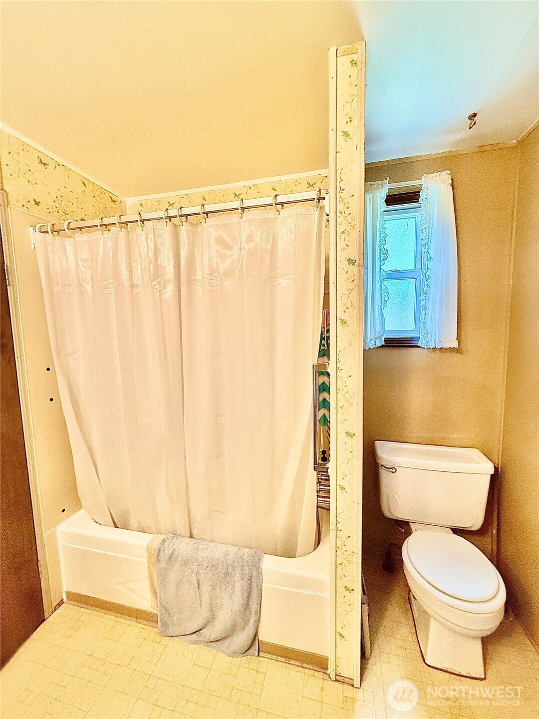 321 Bruce Street Property Photo 19
