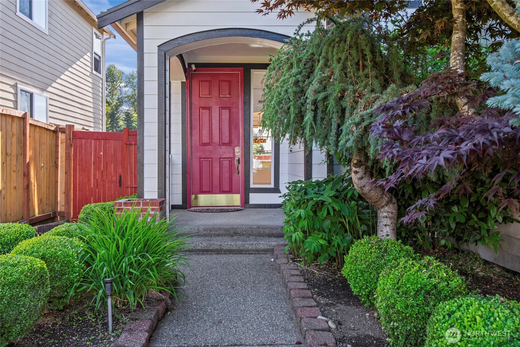 17706 90th Avenue Property Photo 4