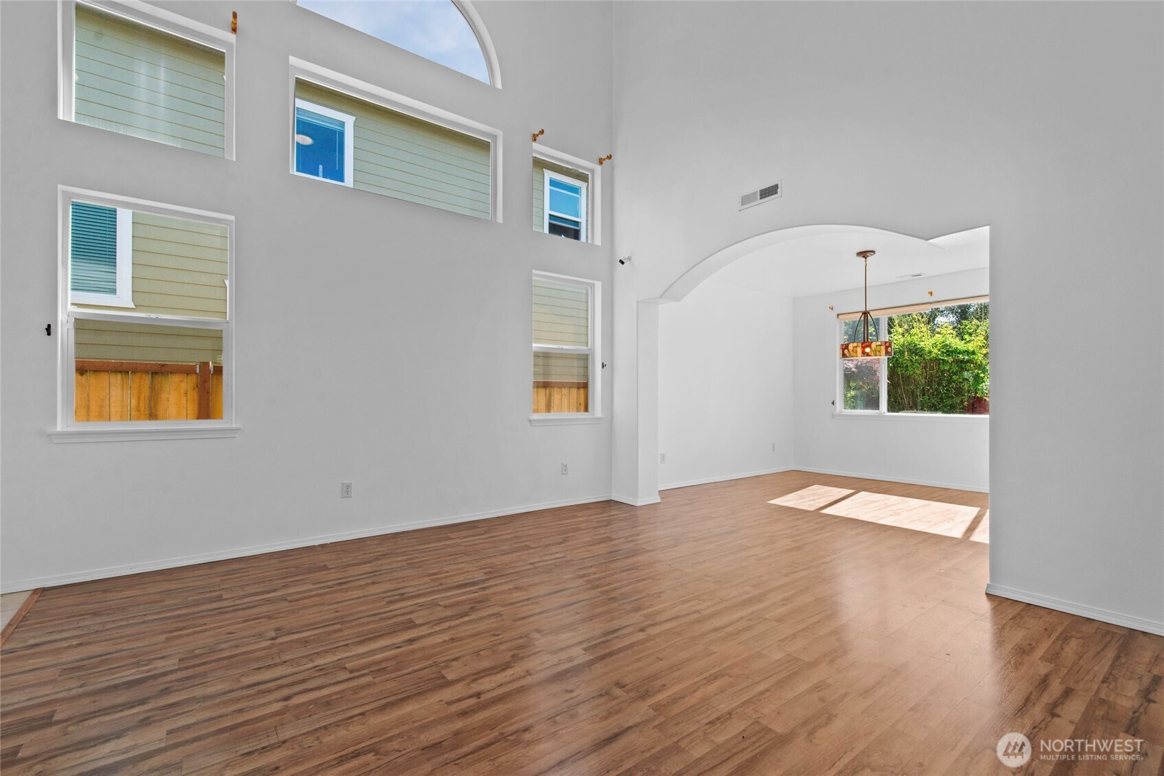 17706 90th Avenue Property Photo 9