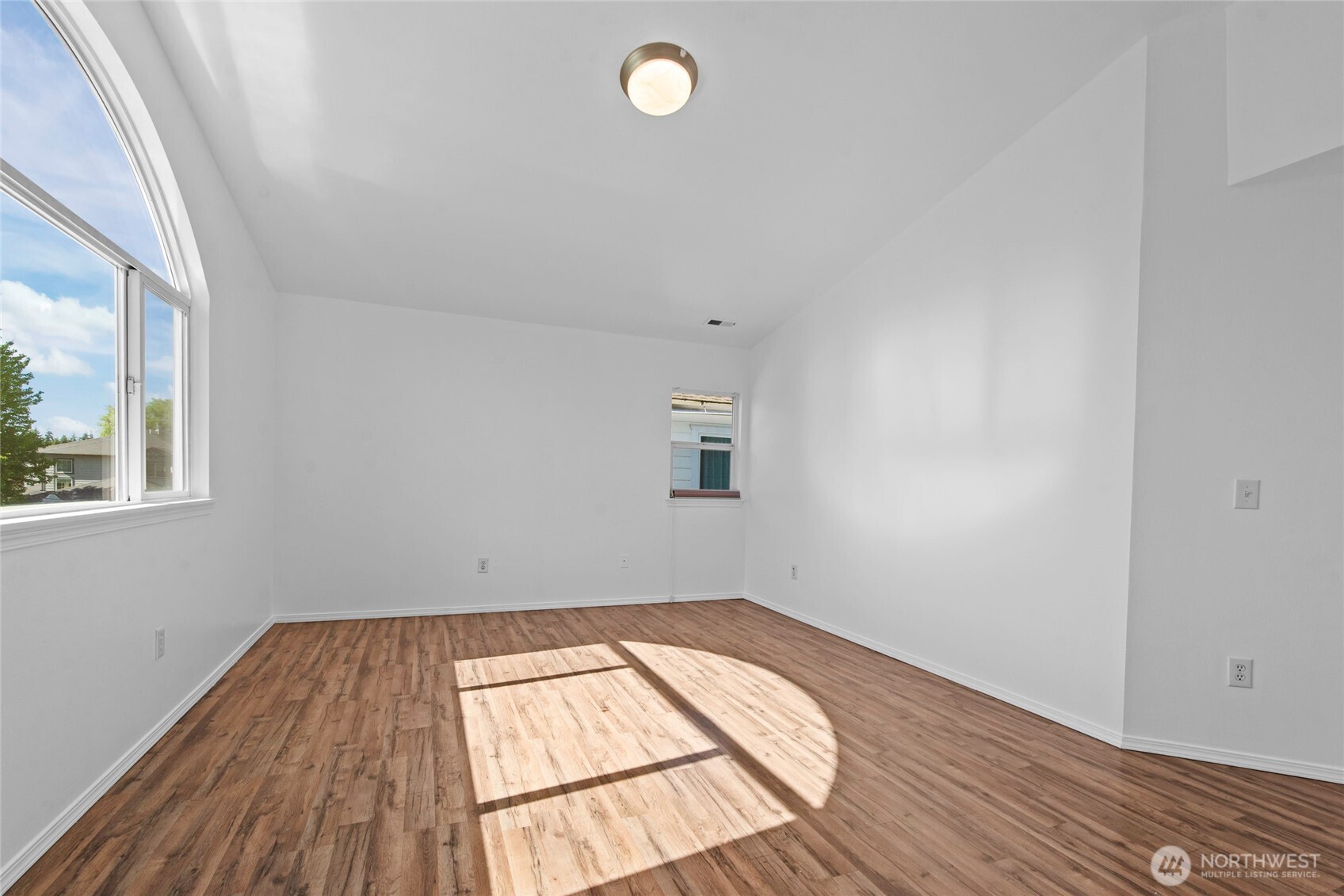 17706 90th Avenue Property Photo 25