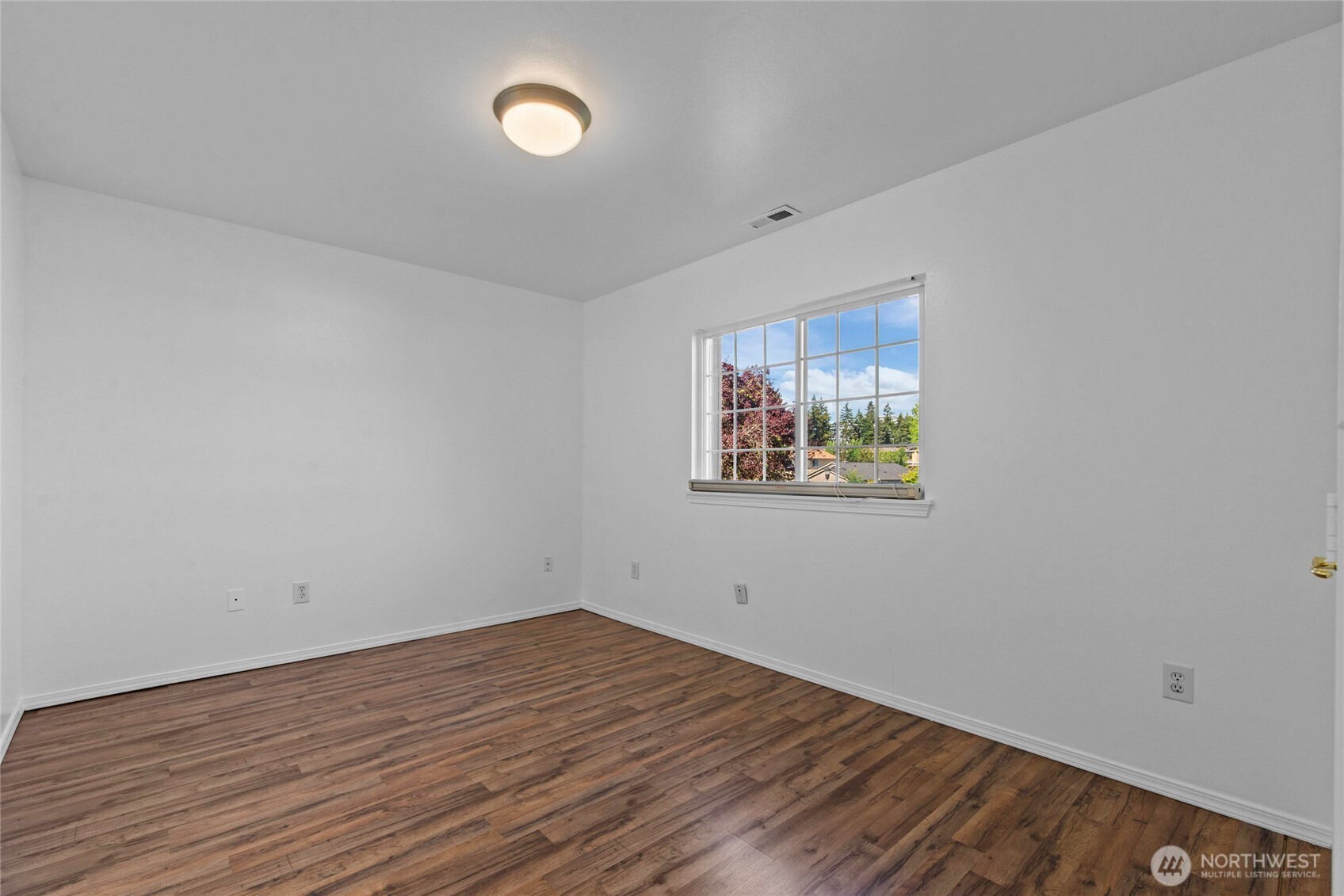 17706 90th Avenue Property Photo 28