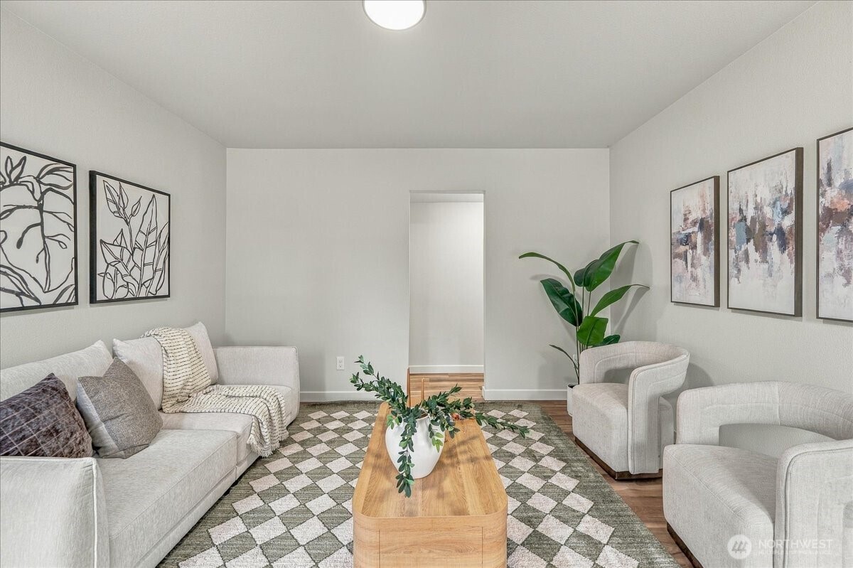 1116 9th Avenue Property Photo 3
