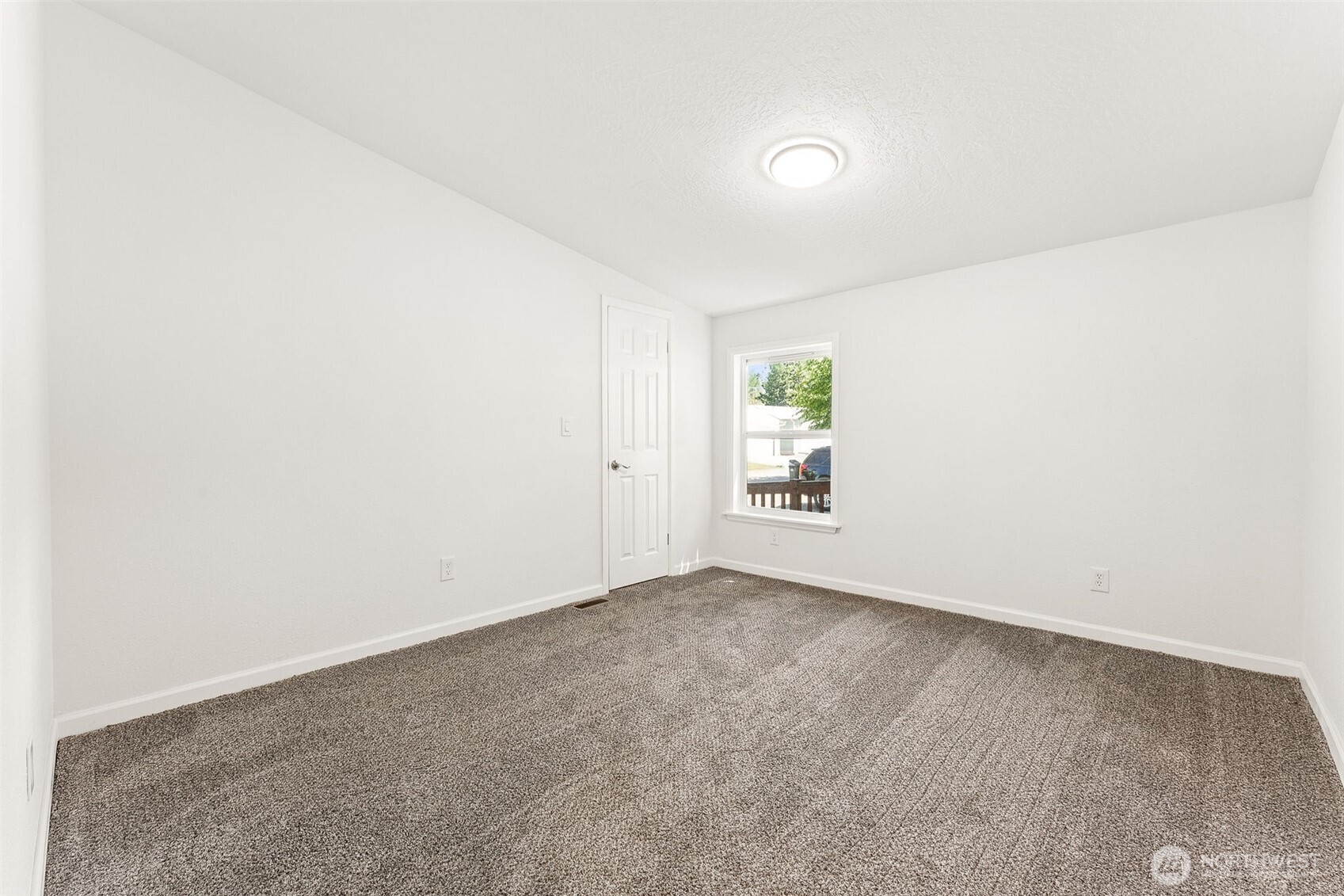 22206 92nd Avenue Ct 7 Property Photo 16