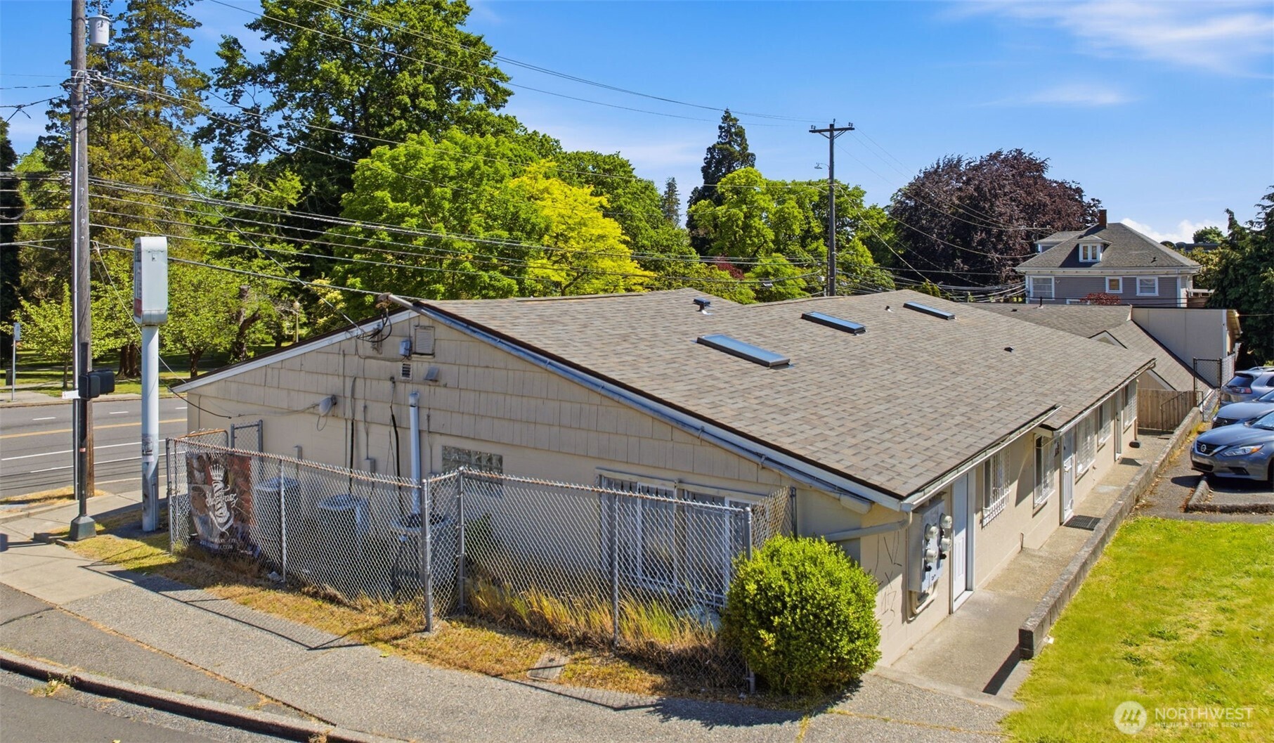820 6th Avenue Property Photo 5