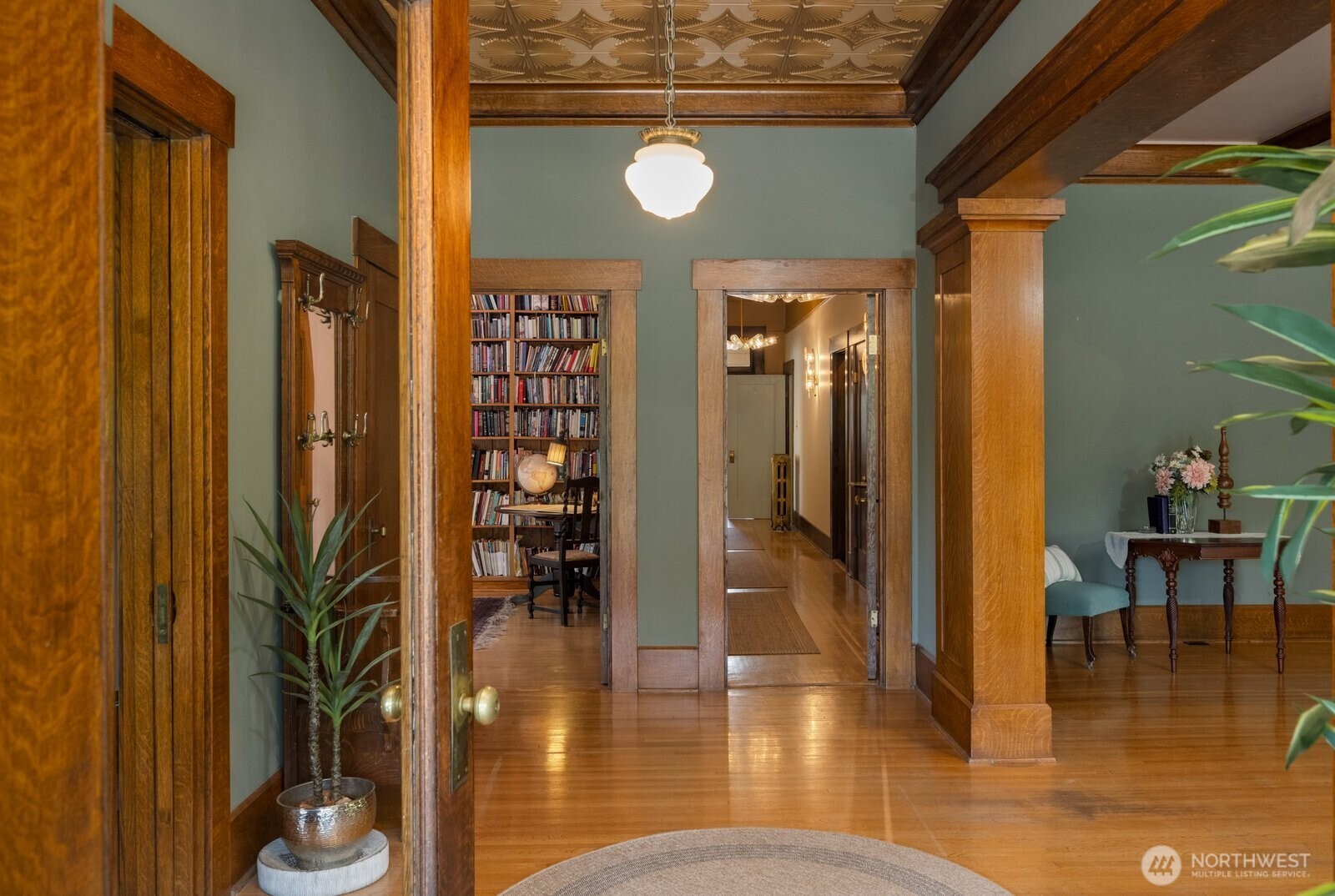 741 Boyer Avenue Property Photo 3