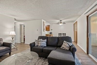 210 N 15th Street Property Photo 6