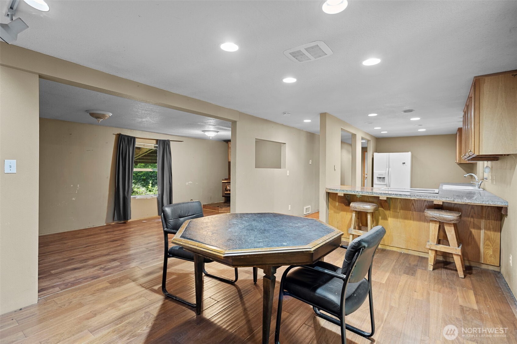 400 N Dubois Road Property Photo 13