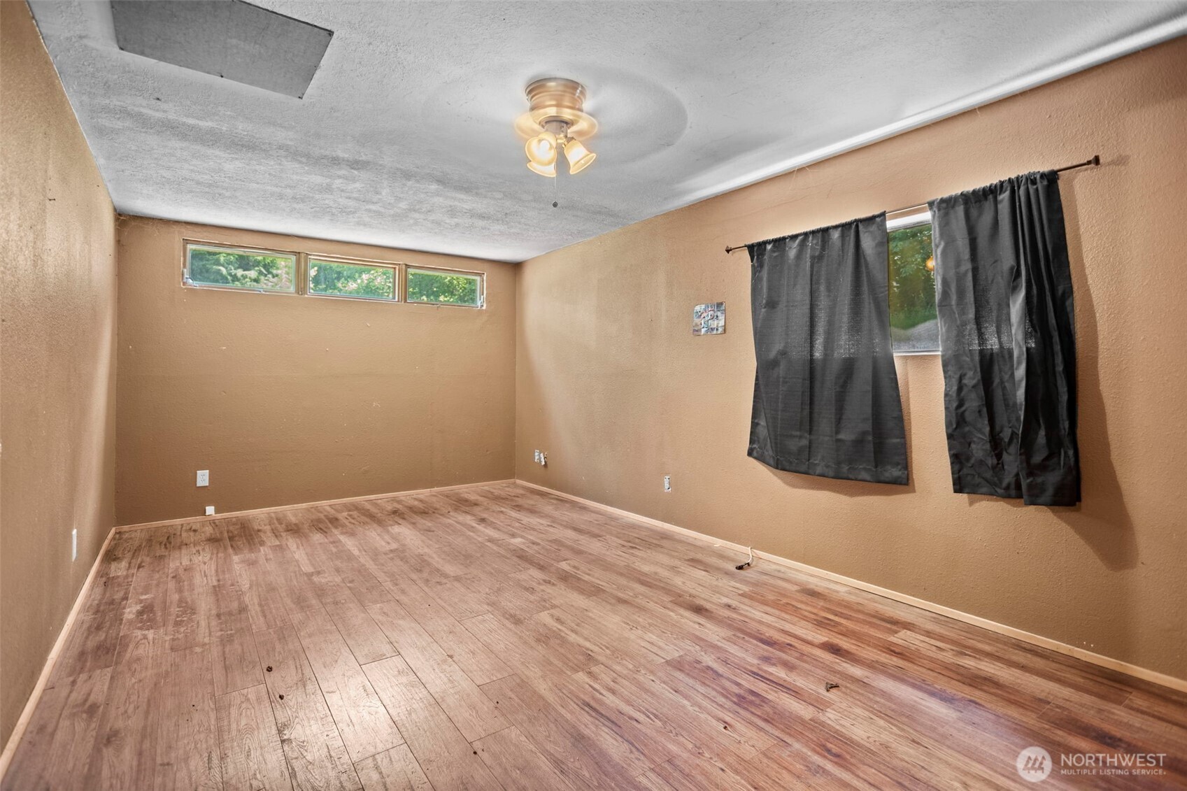 400 N Dubois Road Property Photo 19