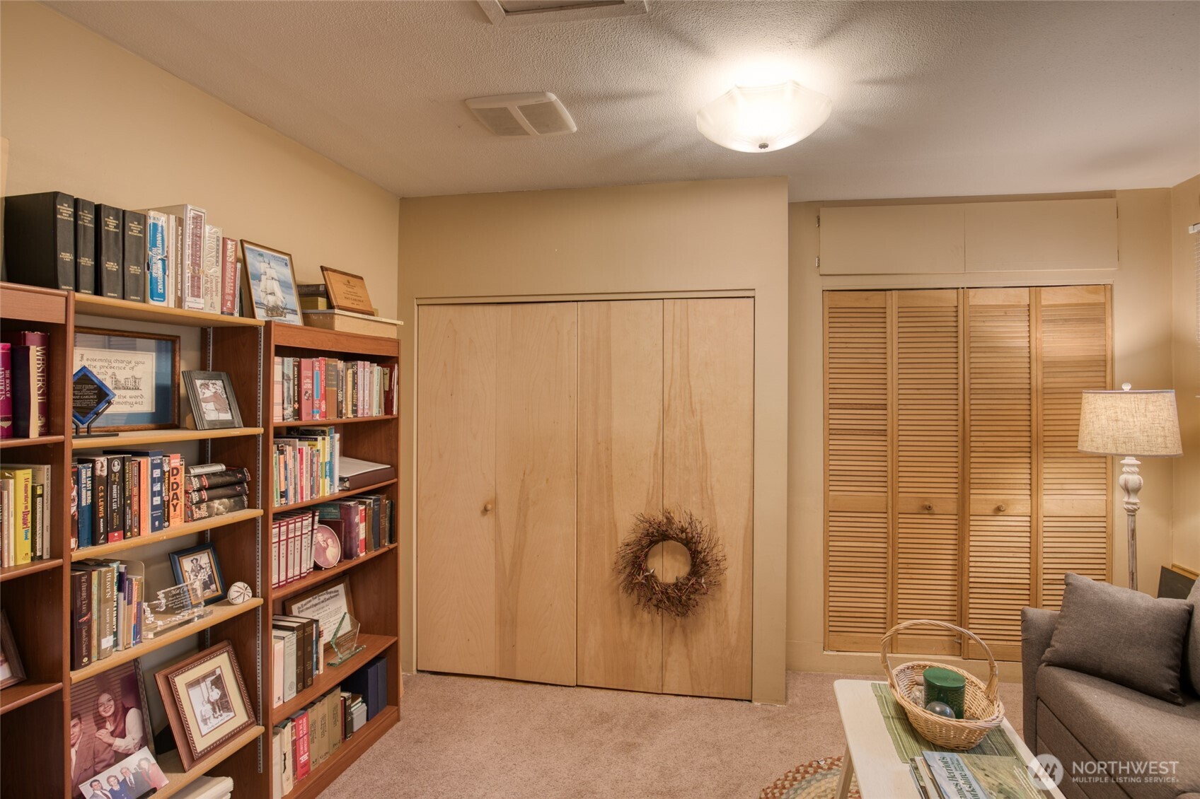 98 W Wishkah Property Photo 19