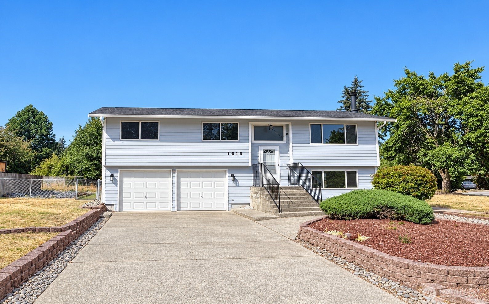1615 154th Street Property Photo 1