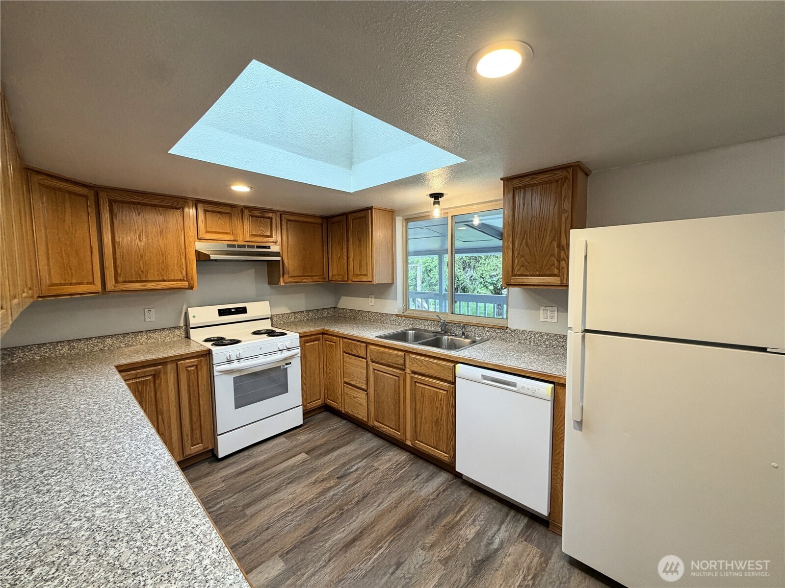 1615 154th Street Property Photo 2
