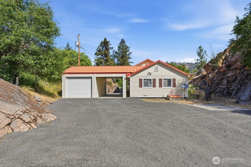39879 W Mill Drive Property Photo 8