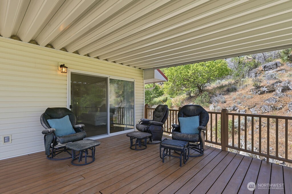 39879 W Mill Drive Property Photo 15