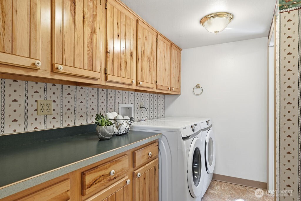 39879 W Mill Drive Property Photo 23
