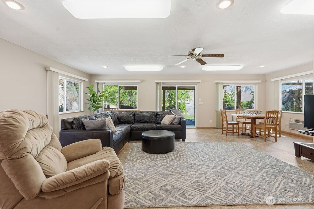 39879 W Mill Drive Property Photo 29