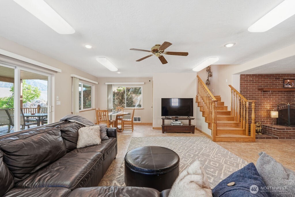 39879 W Mill Drive Property Photo 30