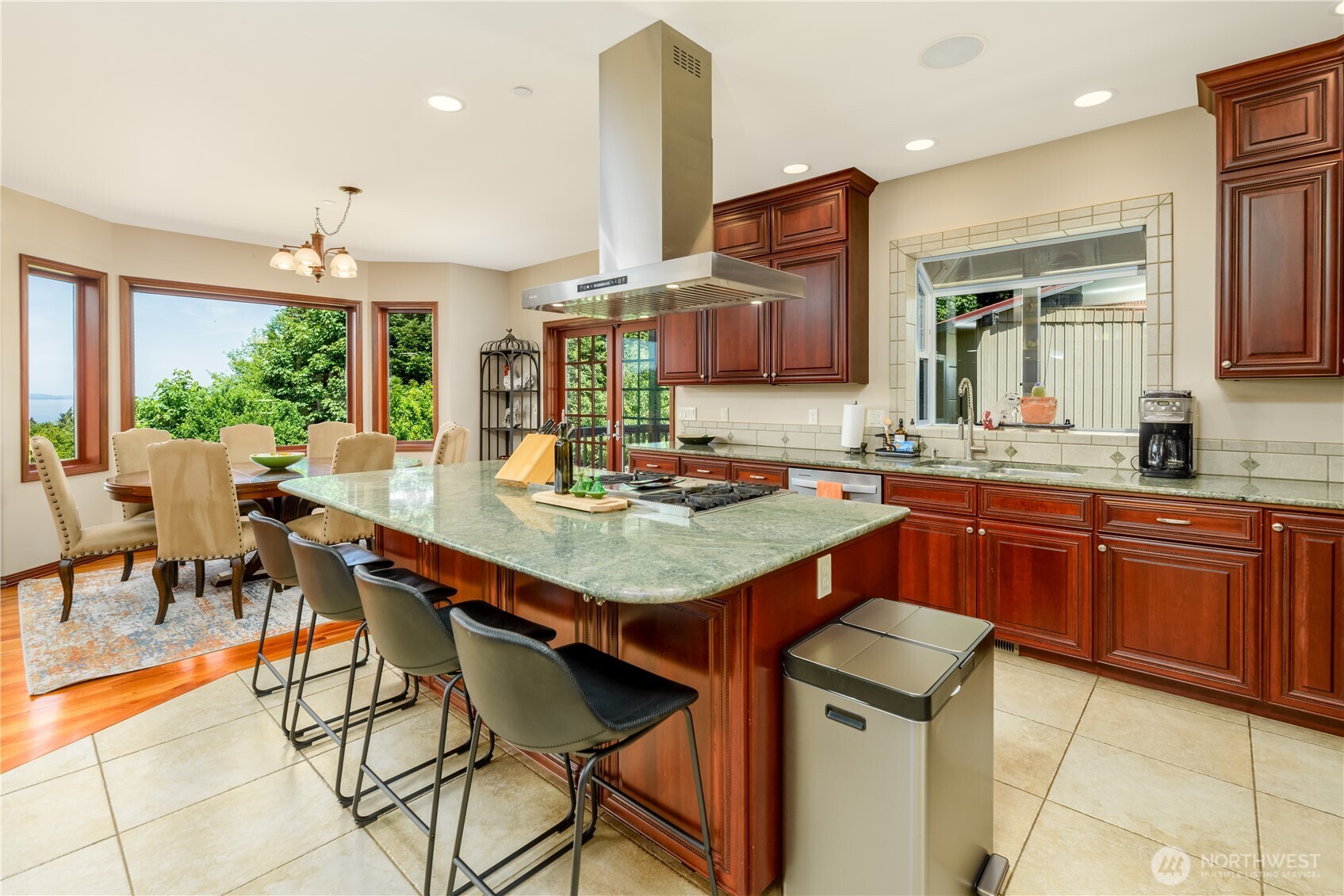 1743 Freshwater Bay Road Property Photo 11