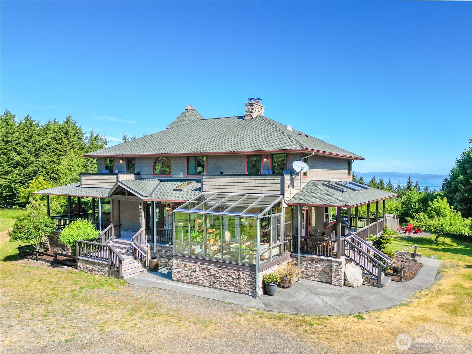 1743 Freshwater Bay Road Property Photo 33
