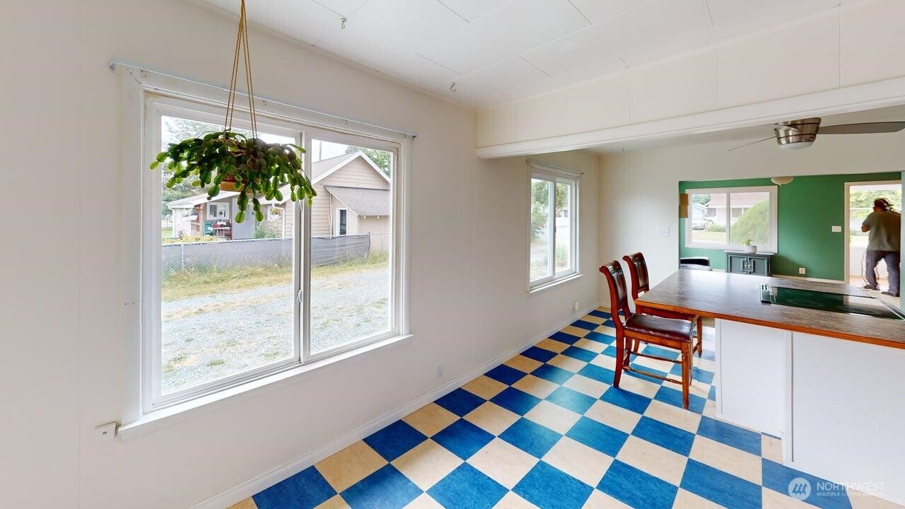 505 Waldron Street Property Photo 11