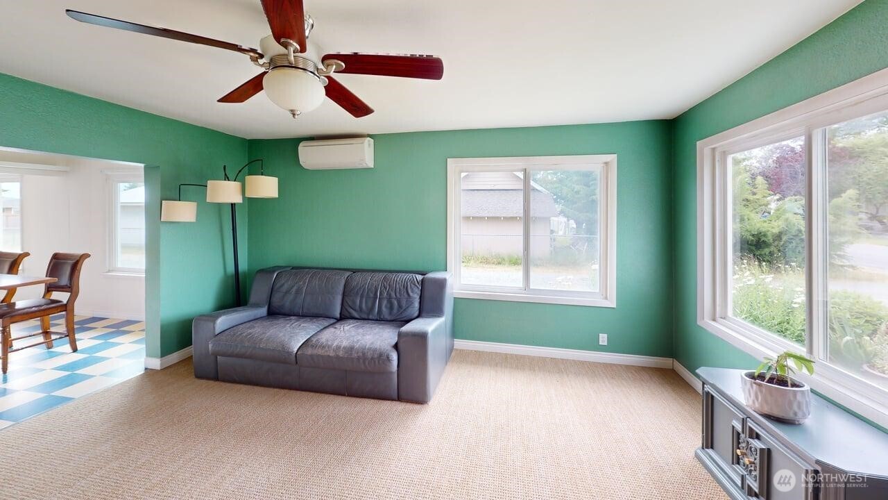 505 Waldron Street Property Photo 15