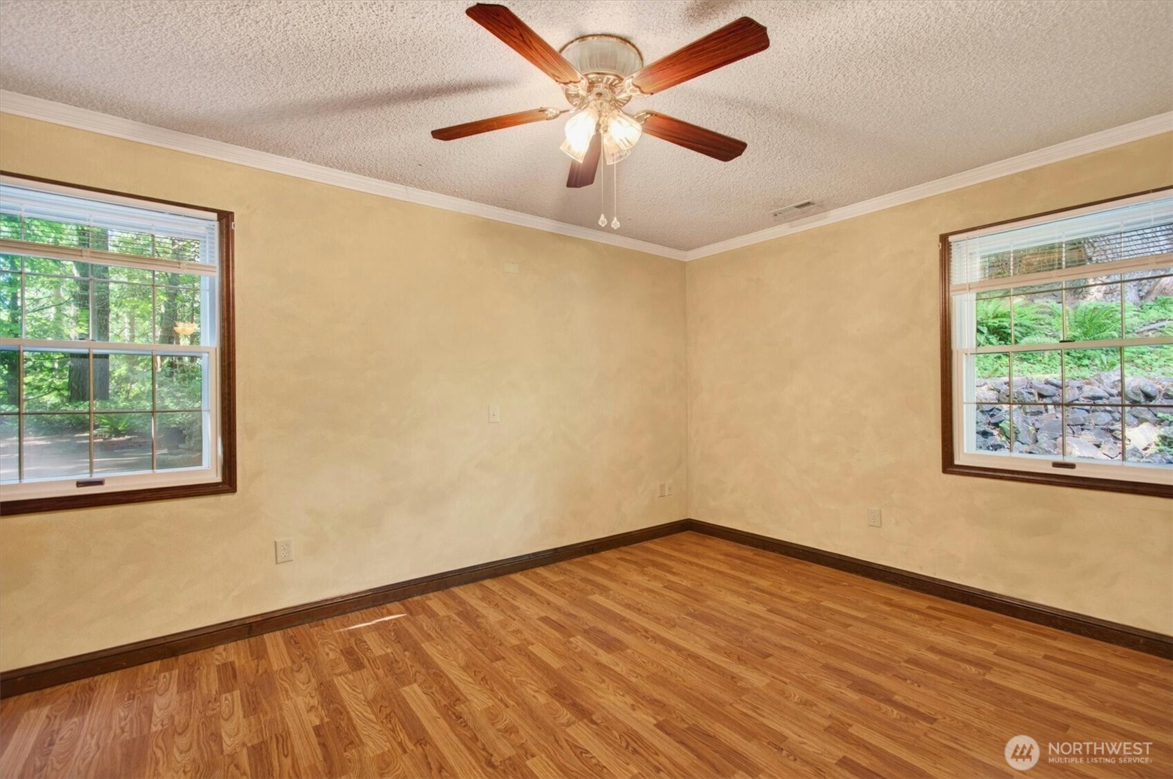 1411 Miller Drive Property Photo 21