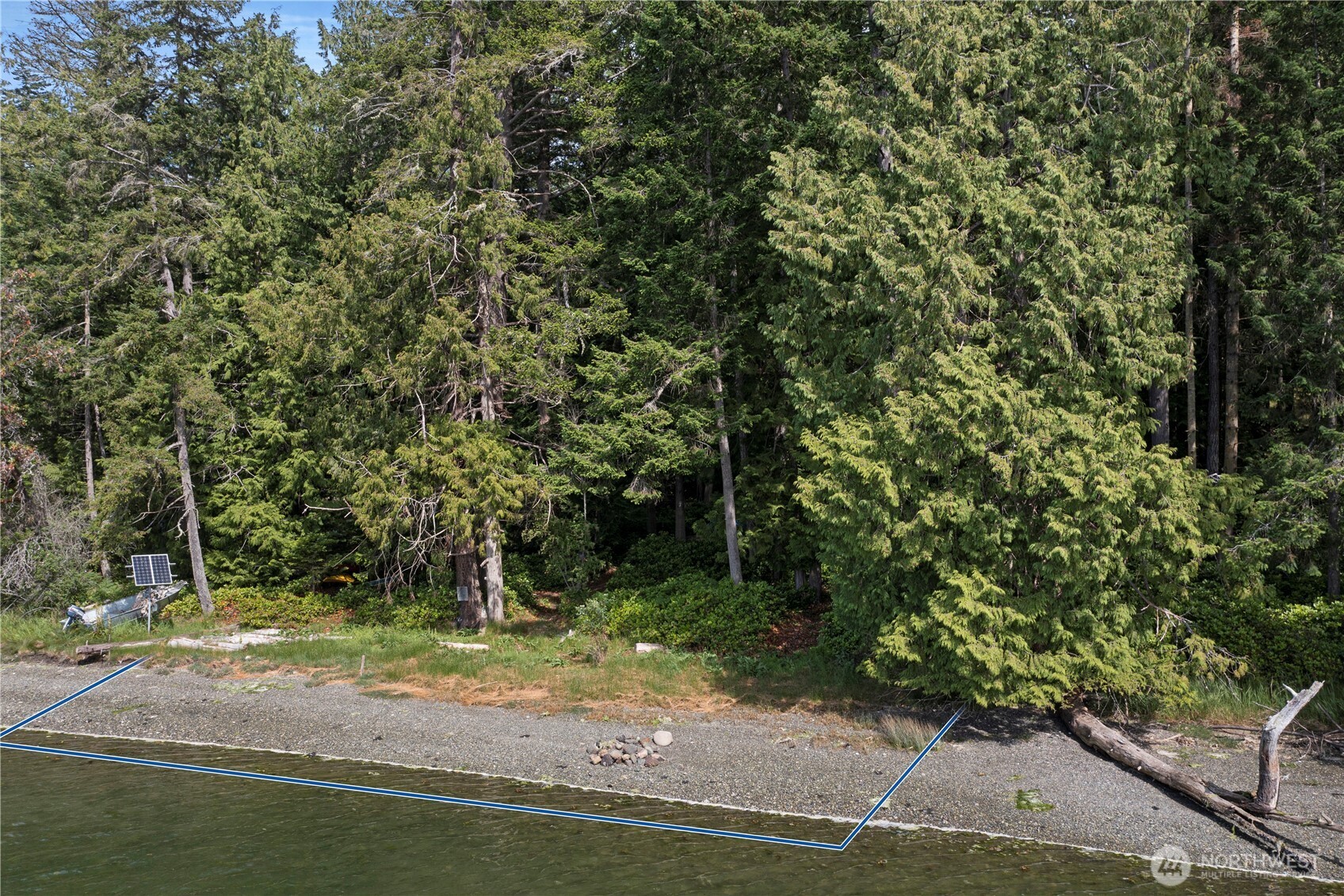 16 Driftwood Shores Drive Property Photo 8