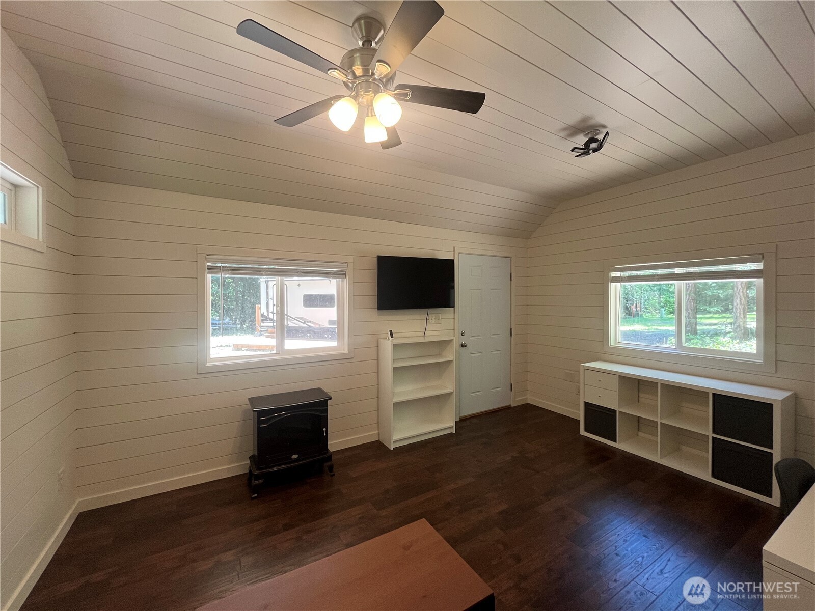 212 N Mt Jupiter Dr Property Photo 6