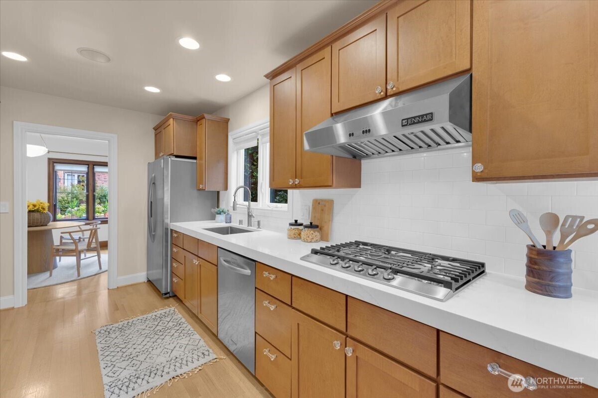 1955 21st Avenue Property Photo 11