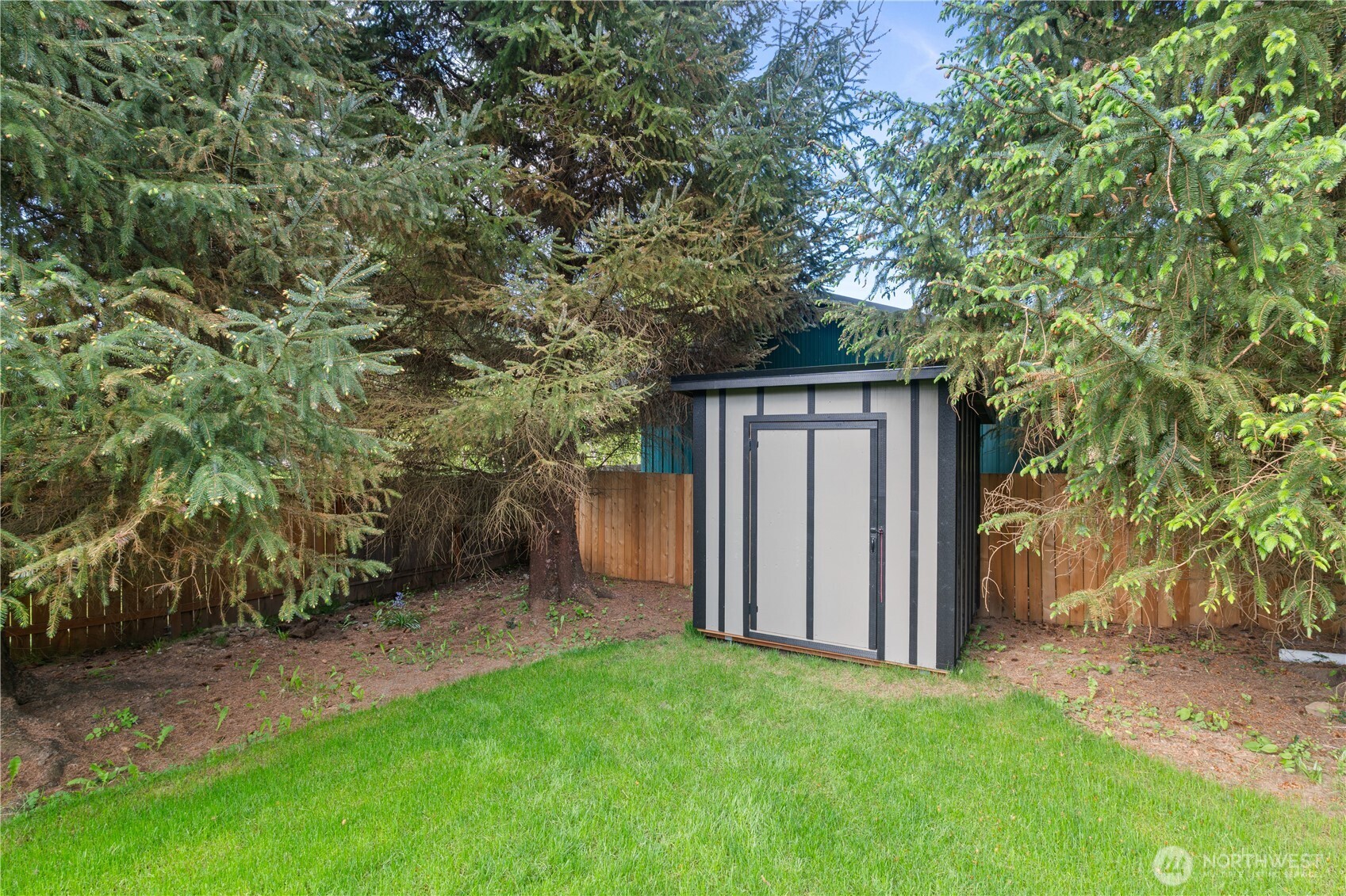 2907 Cedarwood Avenue Property Photo 32
