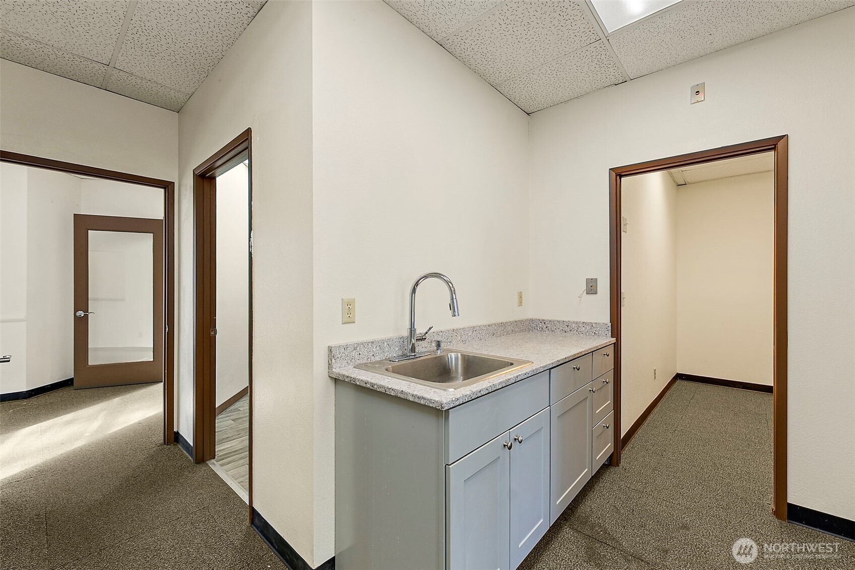 2025 Wheaton Way Property Photo 17
