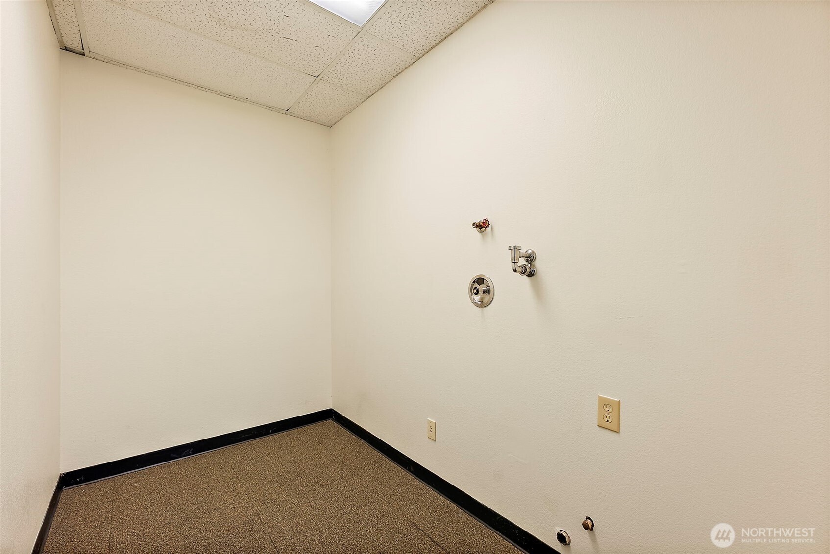 2025 Wheaton Way Property Photo 18