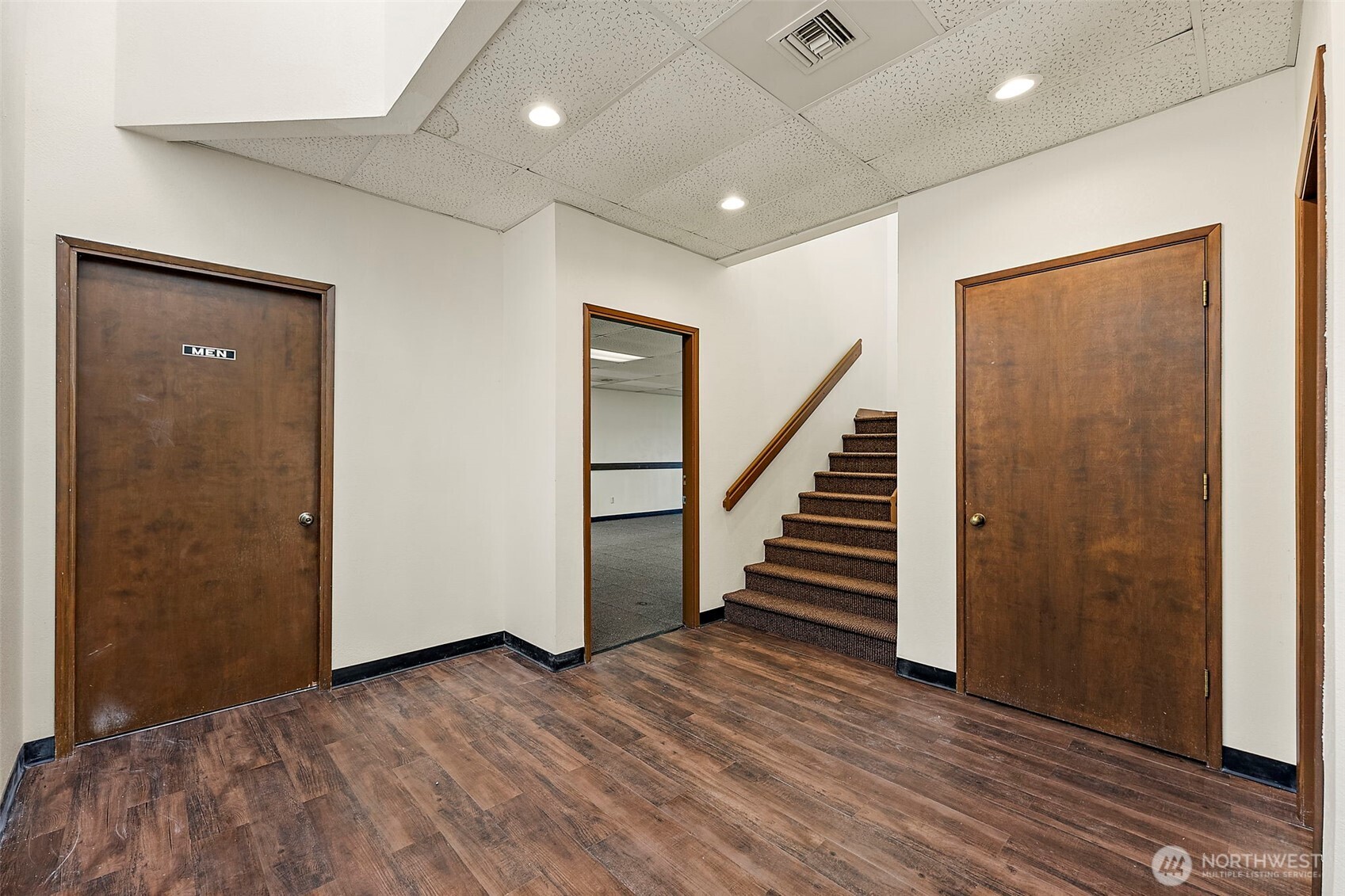2025 Wheaton Way Property Photo 25