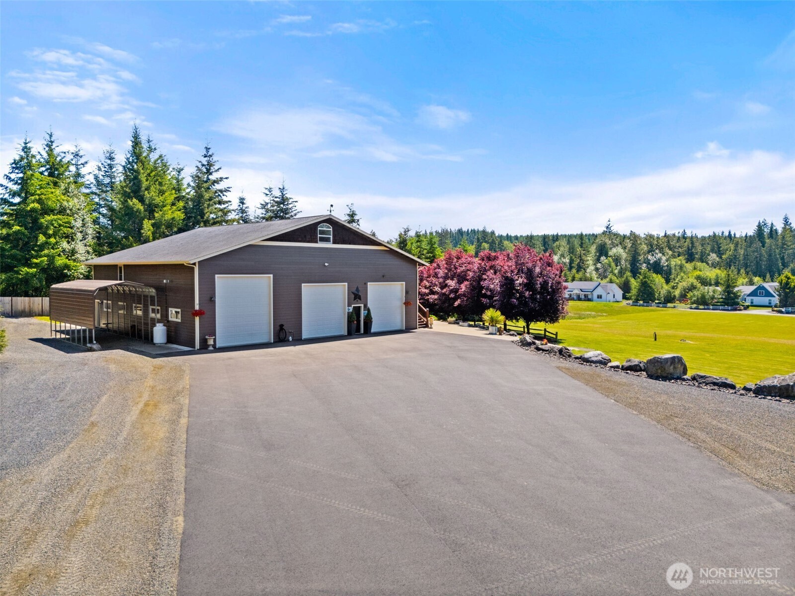 5924 139th Trail Property Photo 4