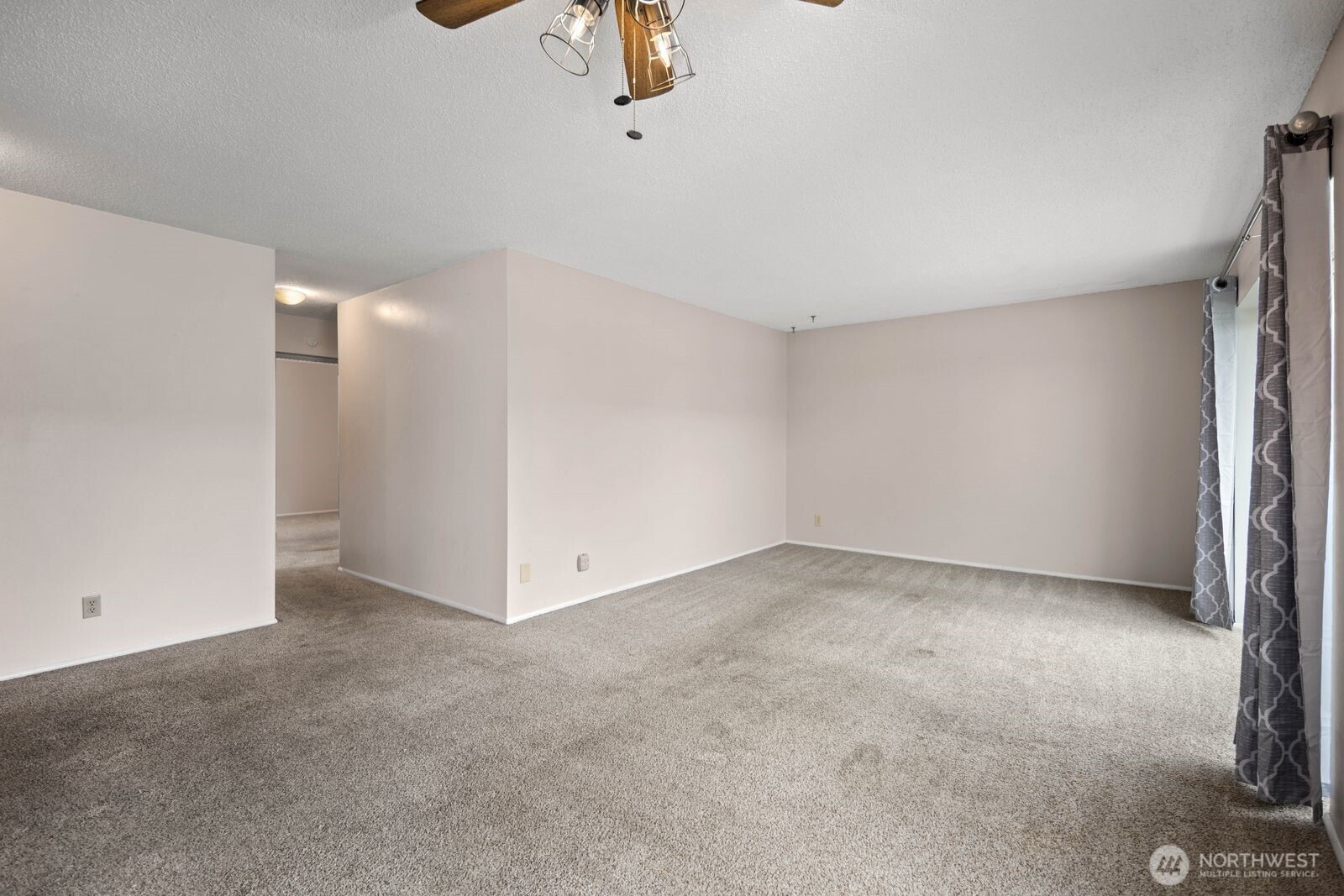 1425 S Puget Drive 117 Property Photo 5